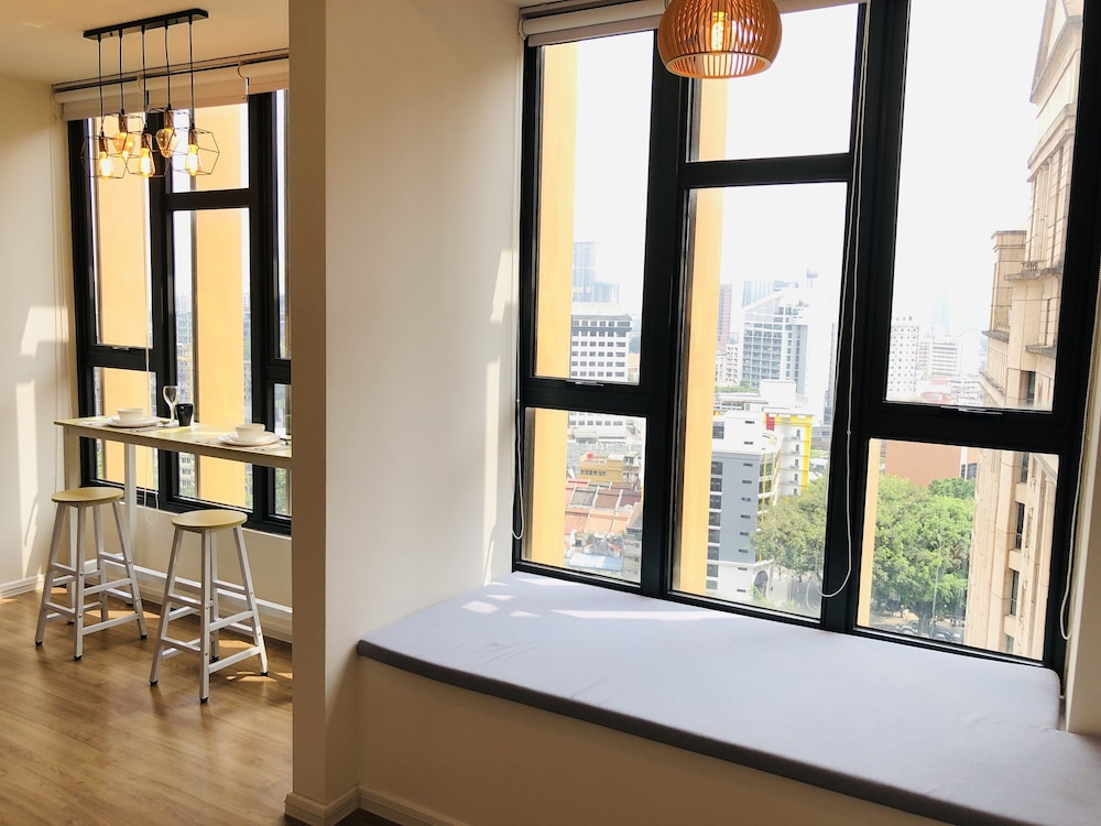 Ceylonz Suites by Roomy