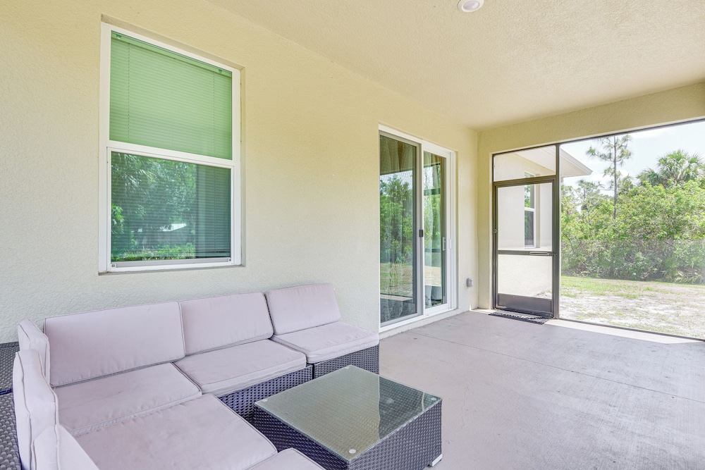 Family-friendly Home: 8 Mi to Warm Mineral Springs