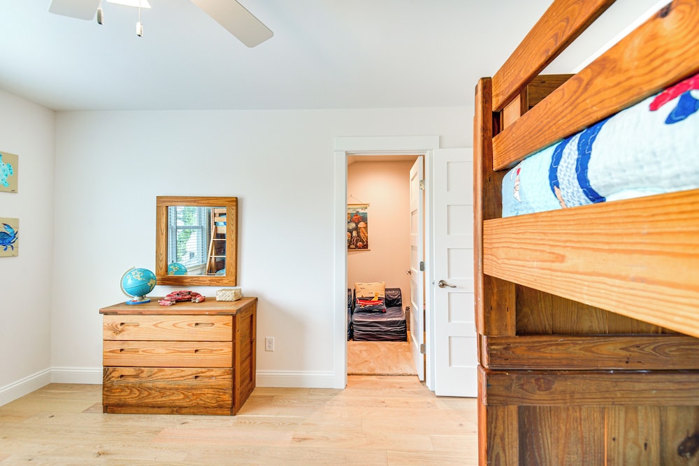 Walk to Beach & Central Park: Home in Cape Charles