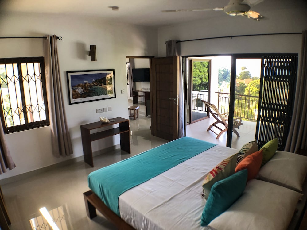 Whispering Palms Self Catering Apartment - Adults Only photo 3