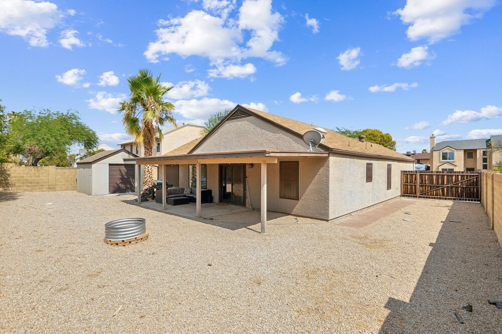 Beautifully Renovated Glendale Retreat 3 Bedroom Home by RedAwning