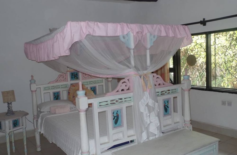 Beach Location Luxury Villa view 3