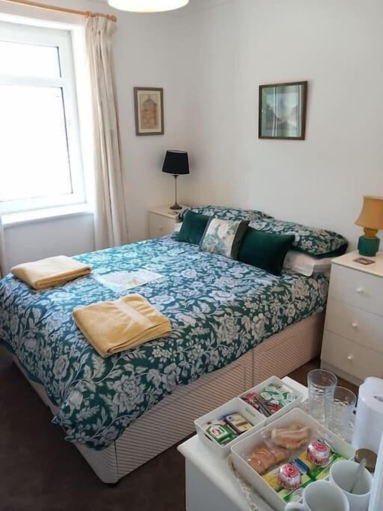 Regis Lodge Guesthouse