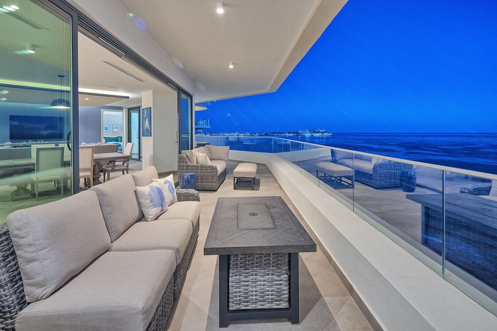 Luxury New Oceanfront Condo 5BR Sleeps 12