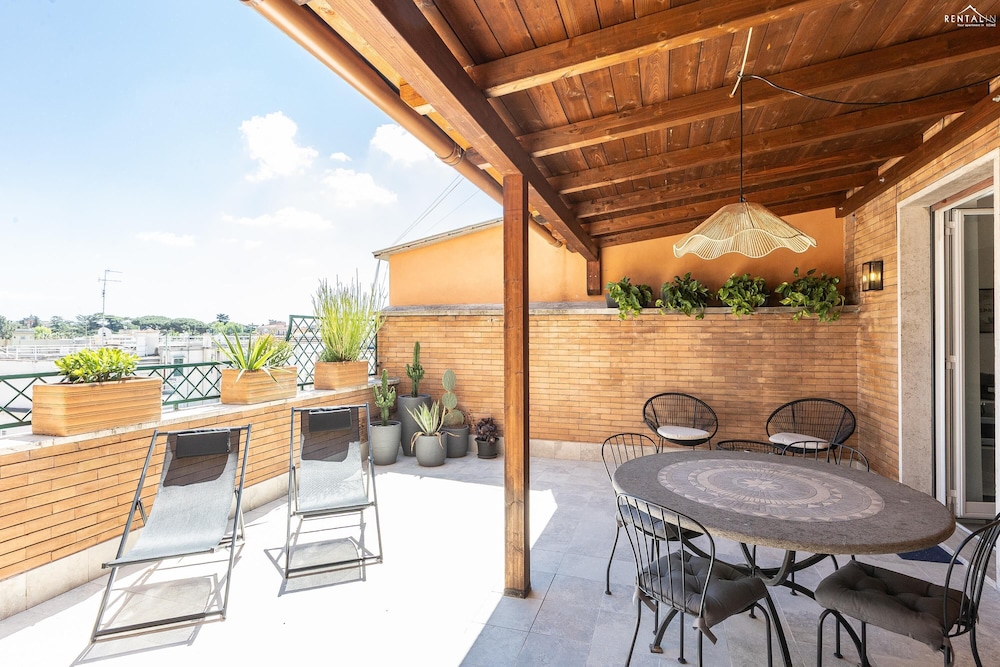 Constance Terrace Apartment