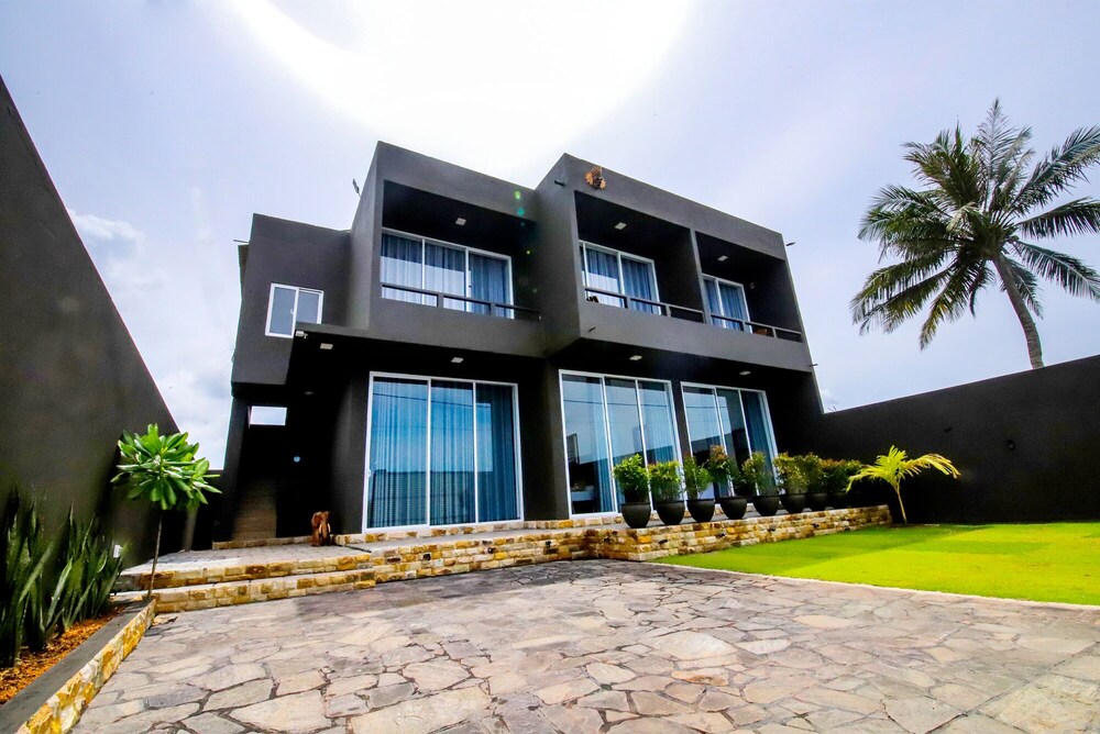 Cinnamon Tree Resort Akurala-Hikkaduwa