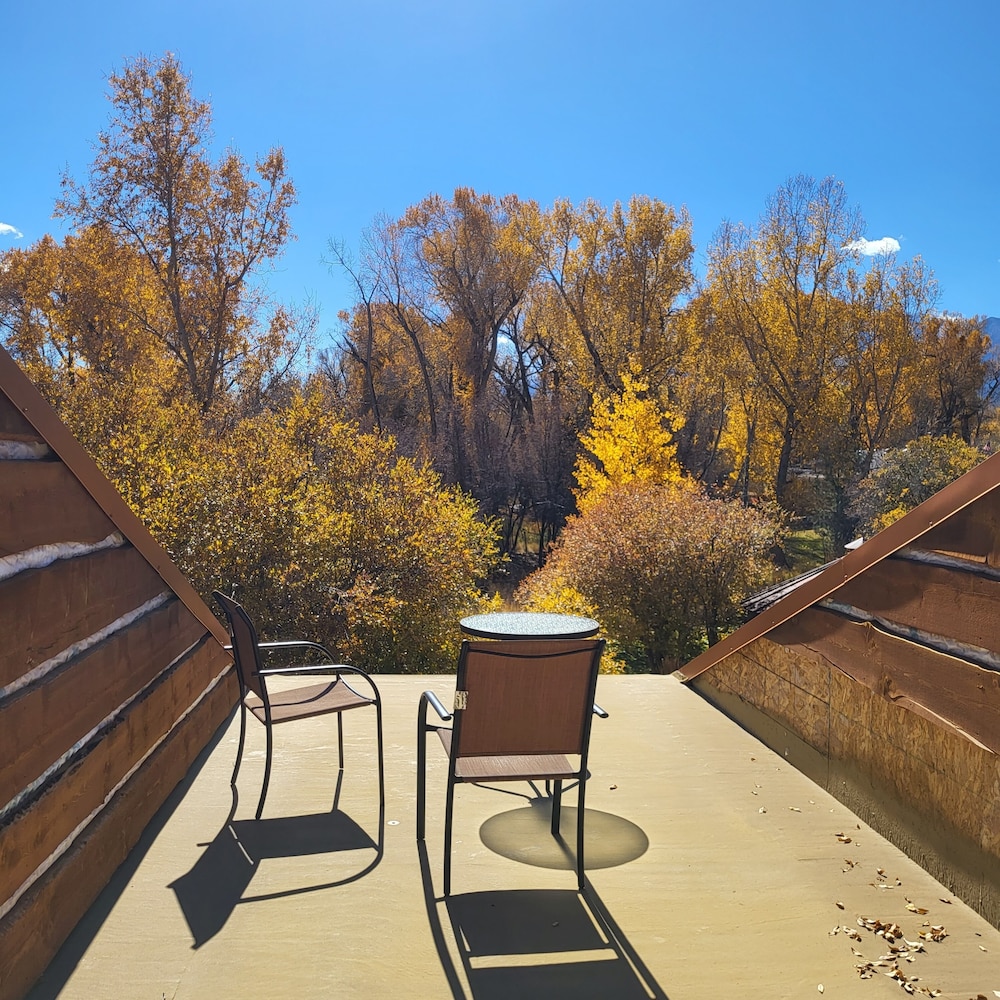 Buffalo Peaks B&B