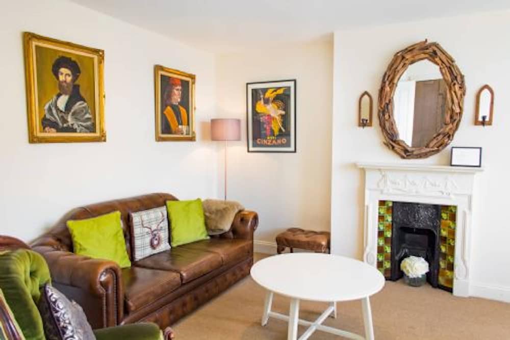 Host Stay Apartment 5 York Terrace