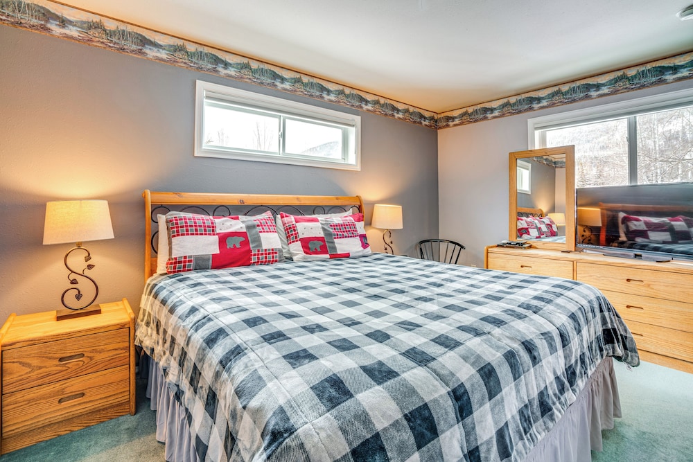 Home w/ Mtn Views in Frisco: Near 3 Ski Resorts!