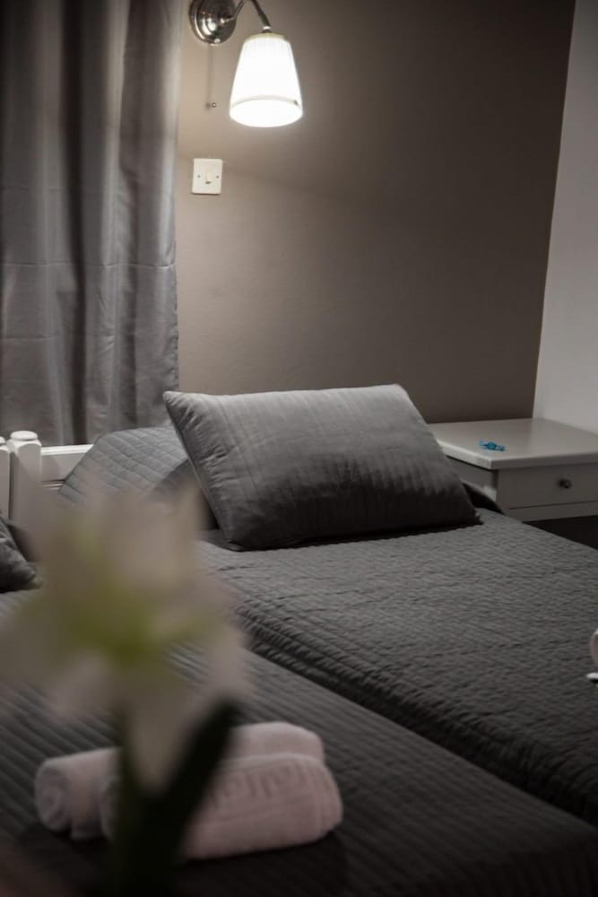 Olive Press Hotel & Apartments