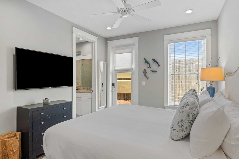 Coastal Getaway w/ Golf Cart, Beach Gear Villa Galini by Avantstay