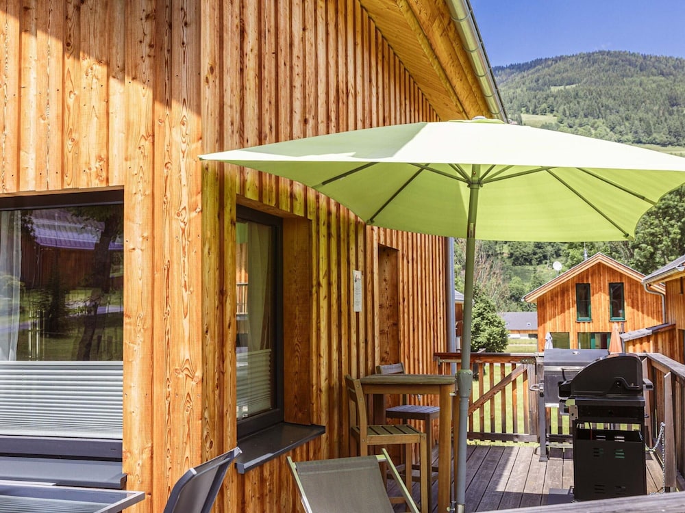 Modern Wooden Chalet in Sankt Georgen ob Murau with Hot Tub