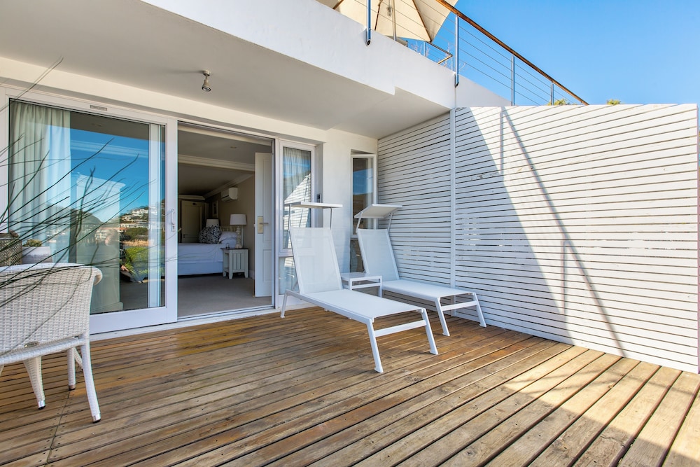 Amanzi Island Boutique Hotel