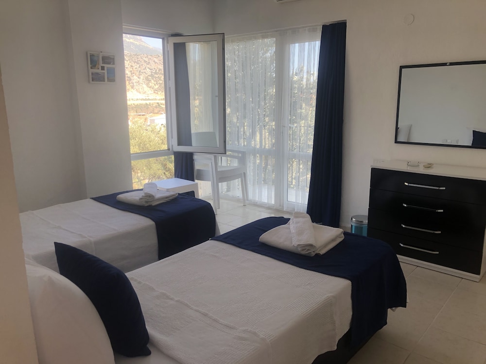 Lizo Hotel - Image 36