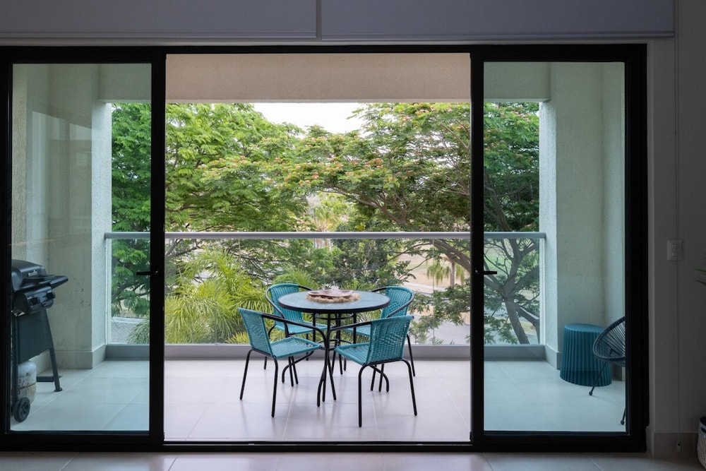 The Charming Condo by Acomodo