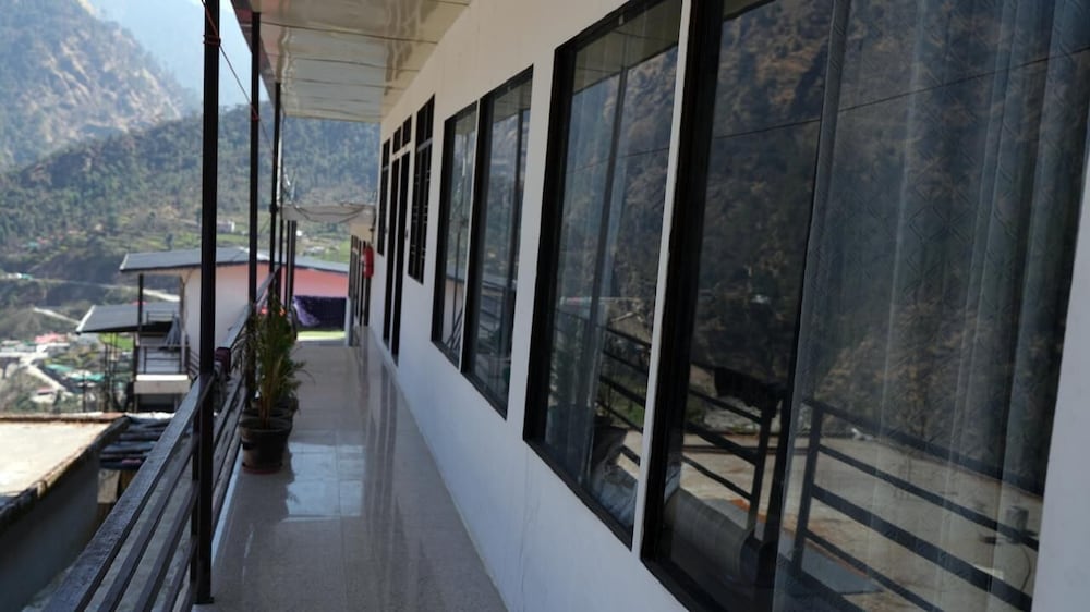 Mandakini Valley Resort