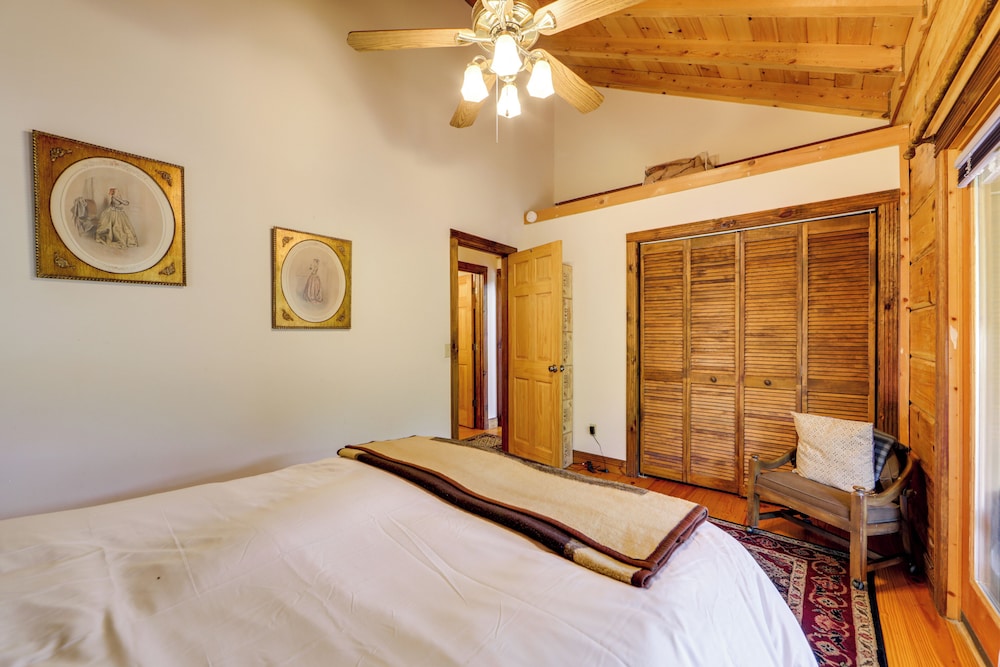 Panoramic Mountain Views & Decks: Franklin Cabin!