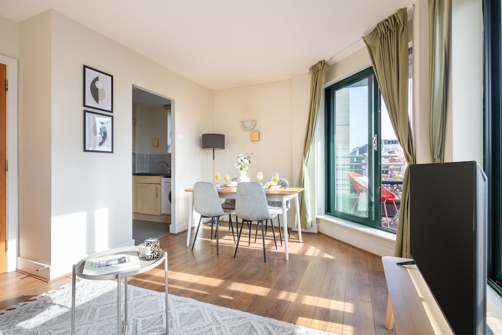 Charming 1BR Near Tower Bridge Walks