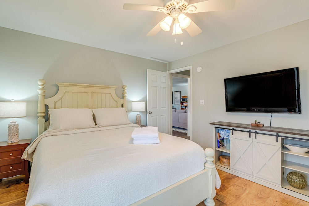 Fish, Boat & Hike: Lakefront Home w/ Game Room!