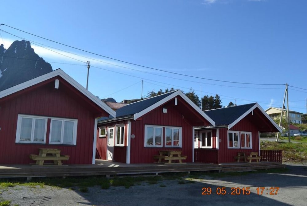 Hotel Sjøstrand Rorbuer - Image 1