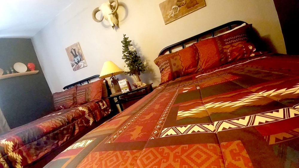 Historic Whiting Hotel Suites - Property Image 10