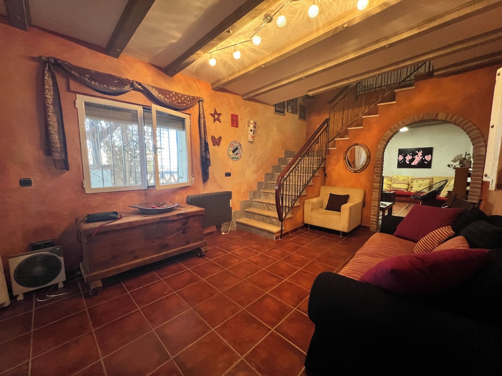 Cd-2102 · Three Bedroom Townhouse