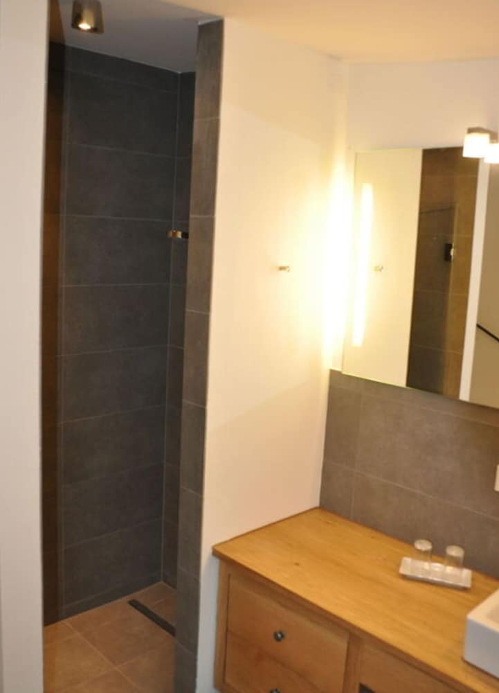 Suite Nuss Modern Retreat