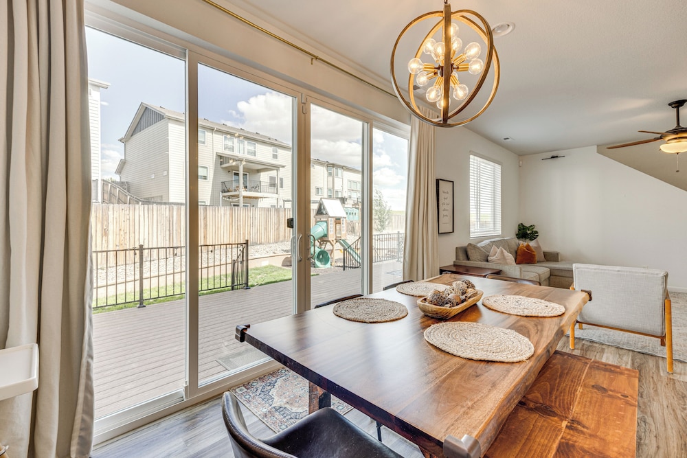 Bright Colorado Springs Home, 10 Mi to Dtwn!