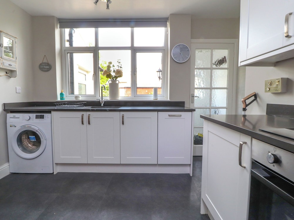 3 Cowper Place