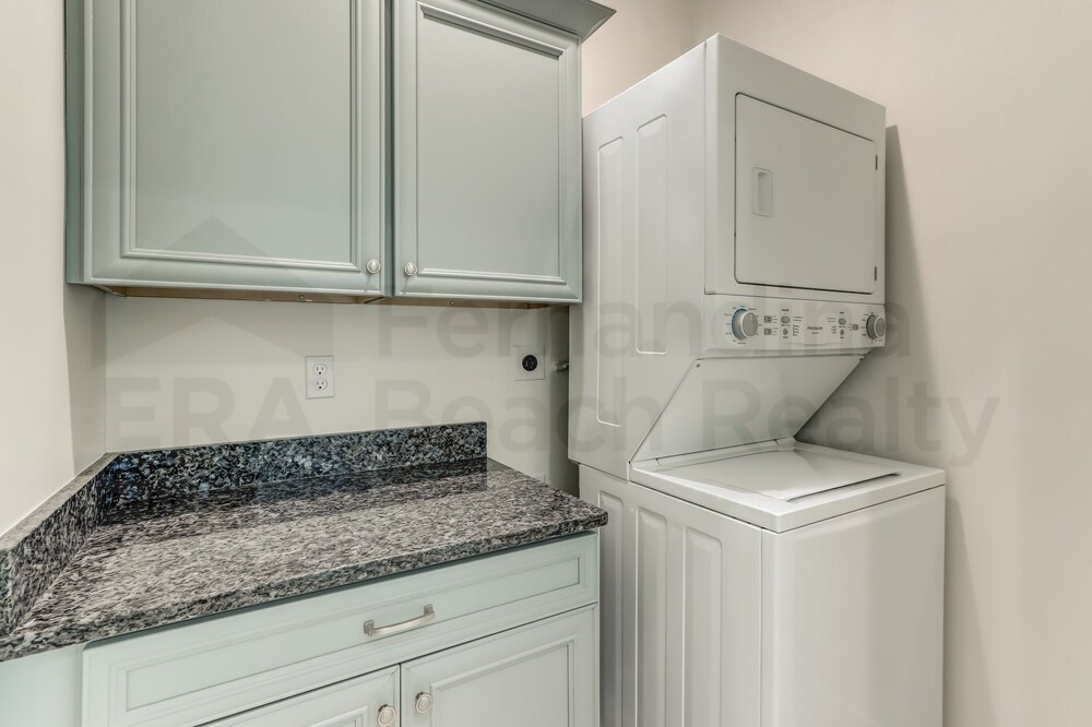 Fernandina Beach Vacations - 391 S Fletcher Ave C 3 Bedroom Townhouse by RedAwning - Property Image 14