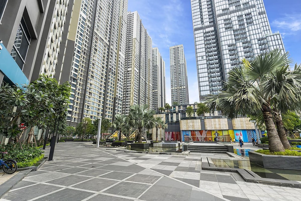 Apartment Landmark 81 by Urban Home