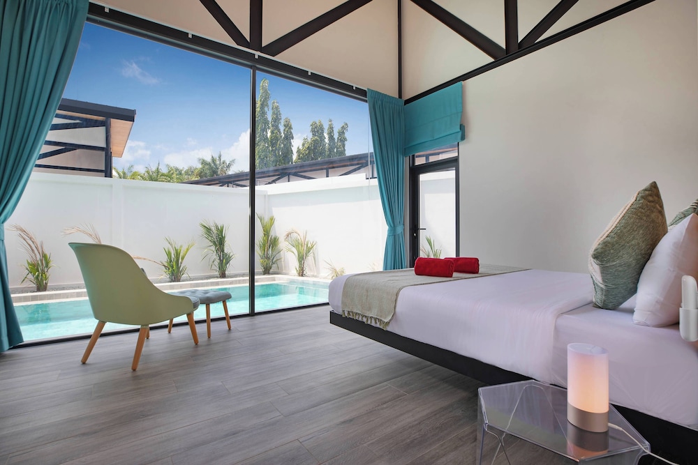 17m Oxygen Pool Villa Sunset Garden 11