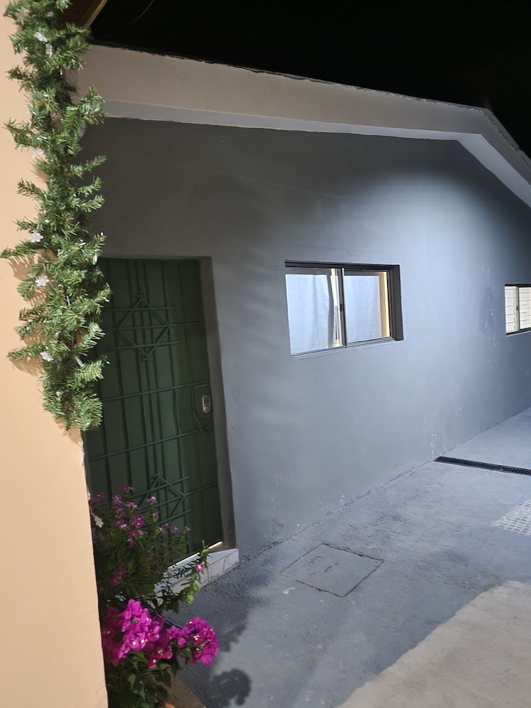 Milo's Hostel and Residences