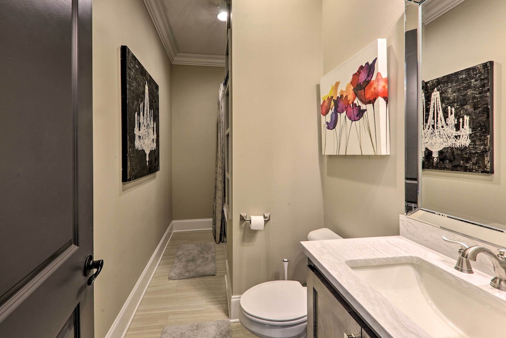 Huge Lebanon Estate w/ Resort-style Amenities view 5