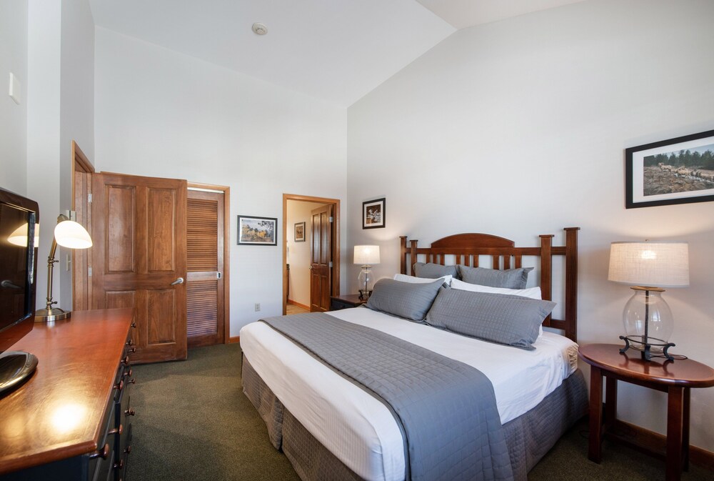 Winter Park Resort Lodging - Zephyr Mountain Condos
