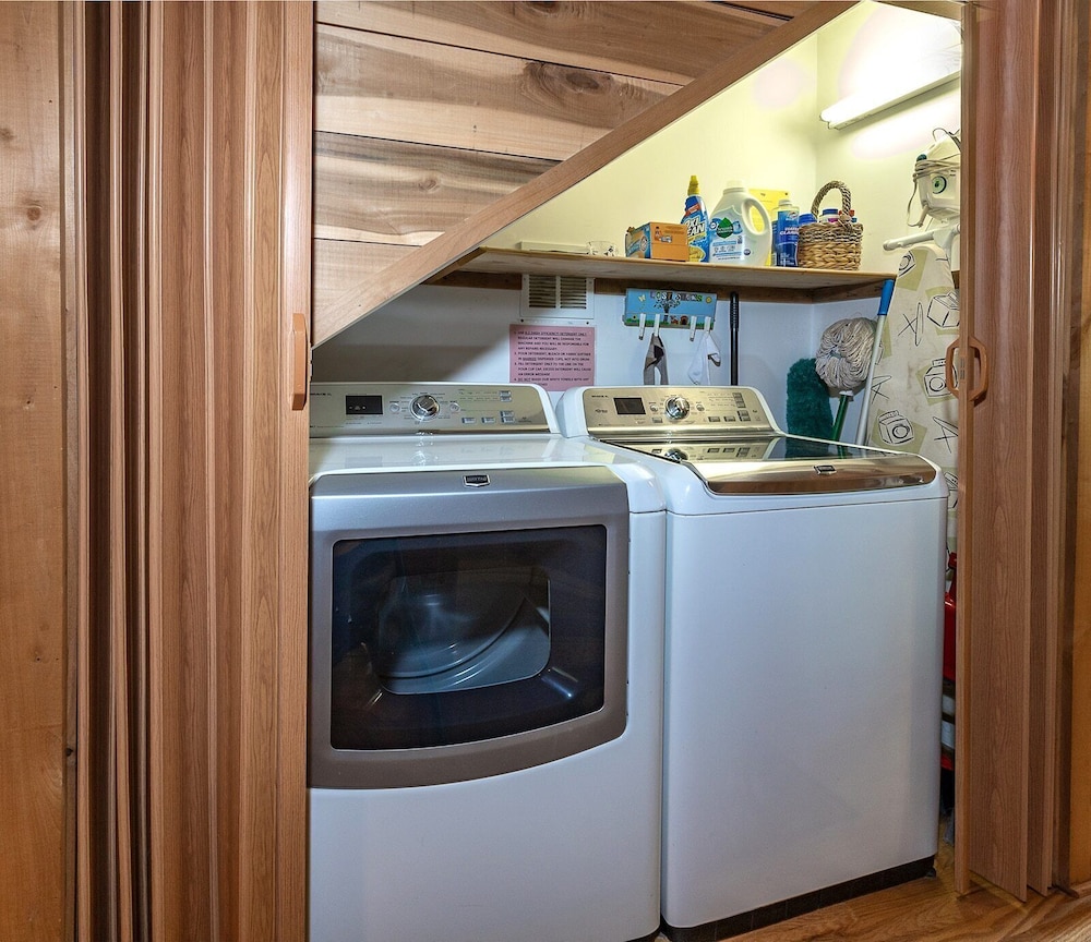 The Cabins at Seven Foxes