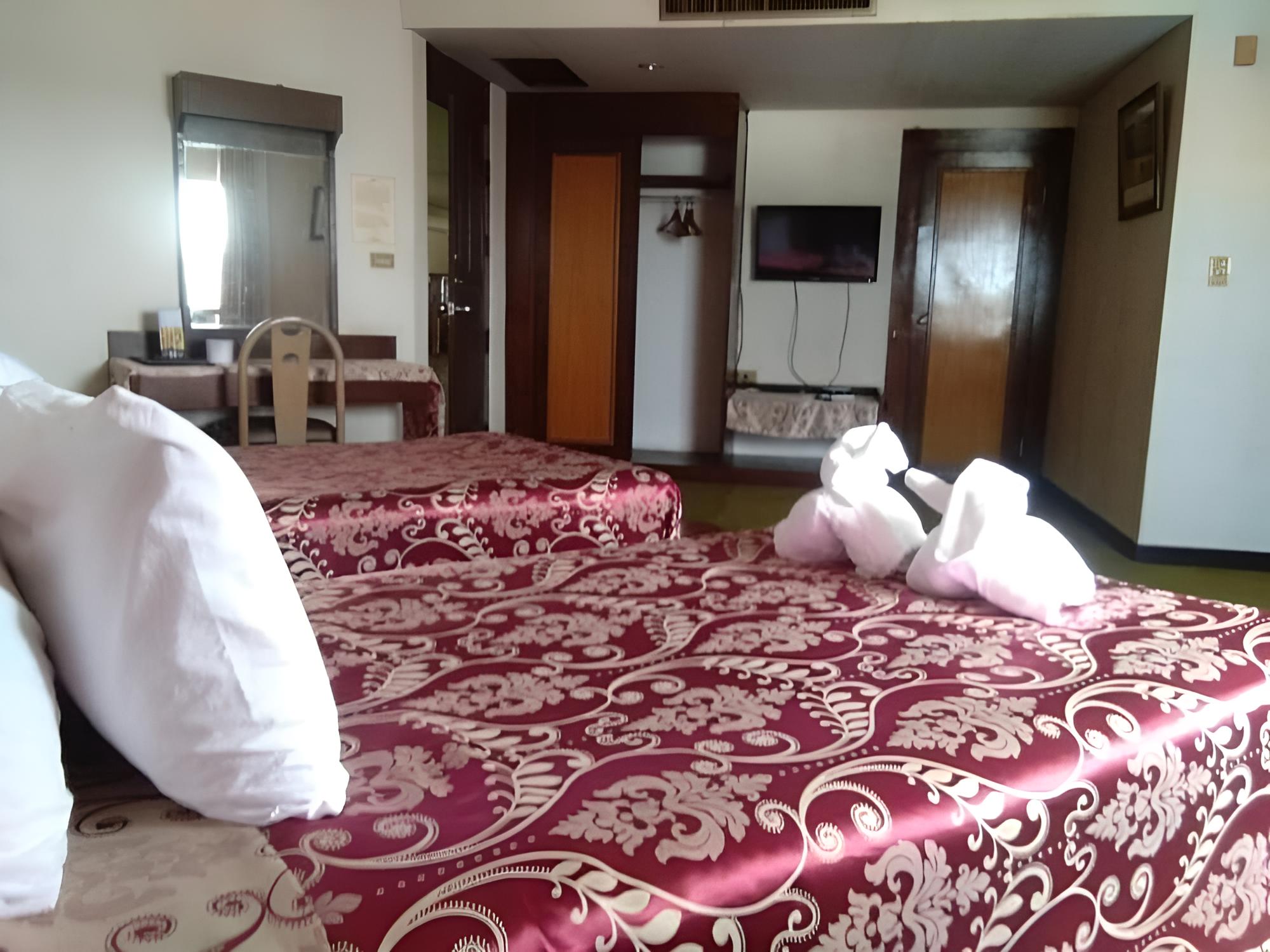 Petchkasem Grand Hotel