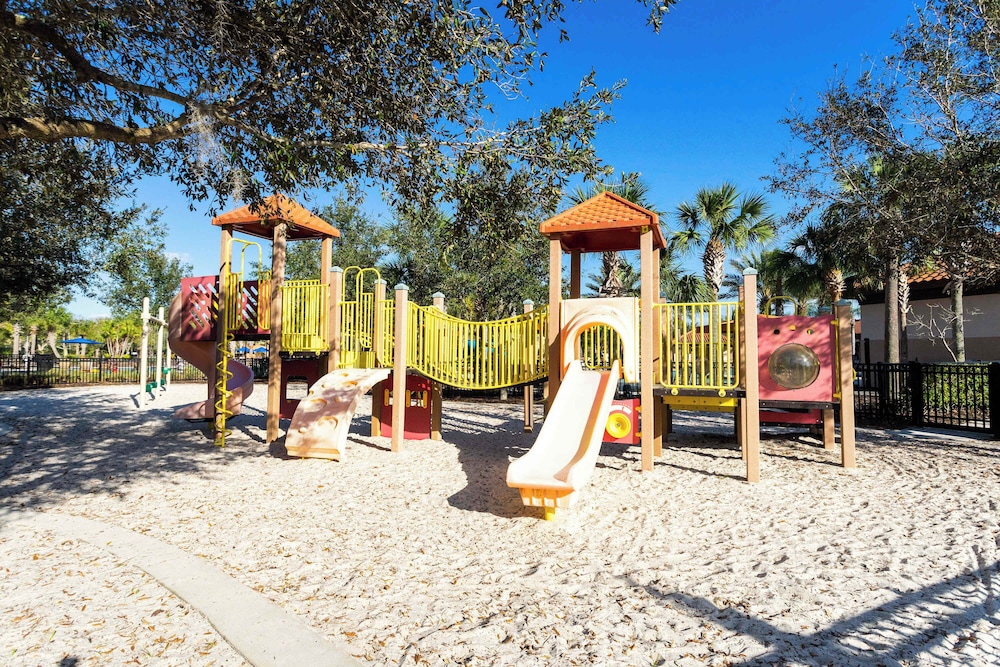 7643 Beautiful 6-bedroom Family Home With Private Pool Near Disney World