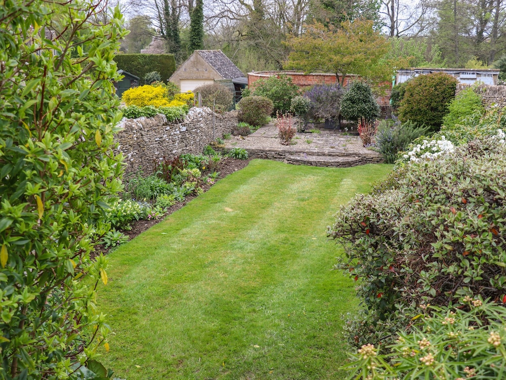 Manor Cottage