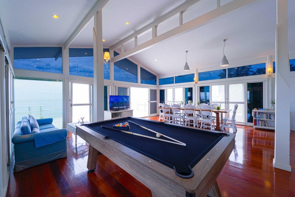 Oceanfront 6 Bedroom Twin Villas OV6