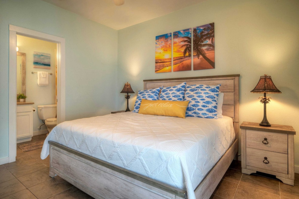 Costa Bahia Full Bldg Pool, Beach, Sleeps 100