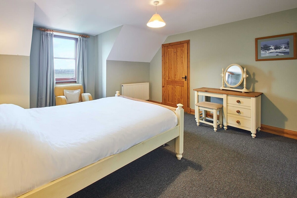 Host Stay The Coach House