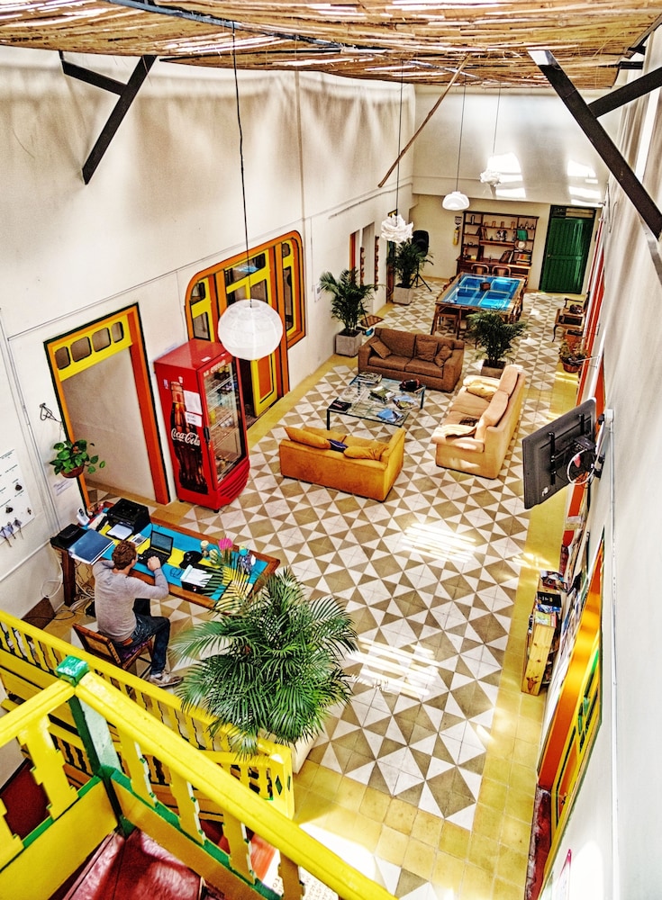 Hotel Golden Frog Mountain Hostel - Image 1