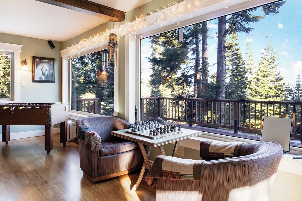 Carnelian Bay Getaway