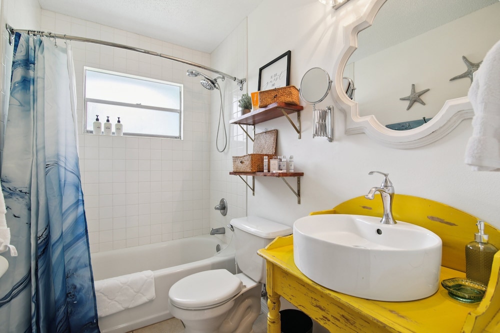 Crystal Blue Haven 3 Bedroom Cottage