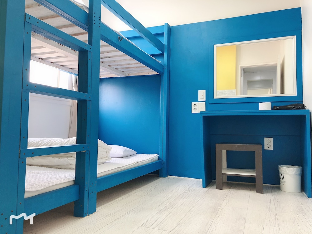 Slow Citi Guesthouse - Hostel