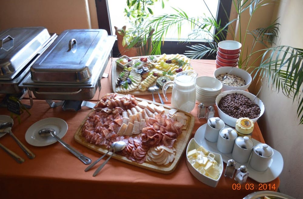 Hotel Arte Vida - Property Image 11
