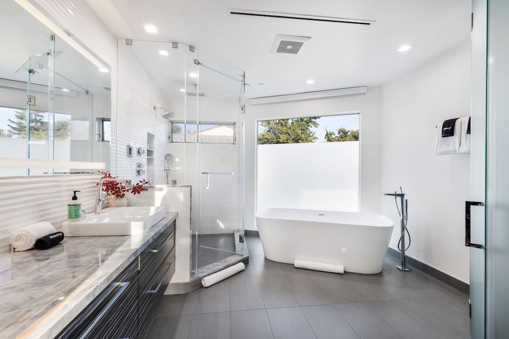 Lindenhurst - Image 3