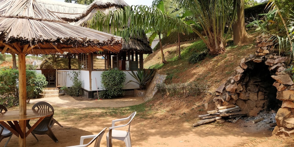 Banda Lodge