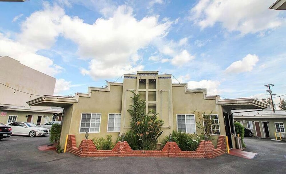 Carlton Motor lodge